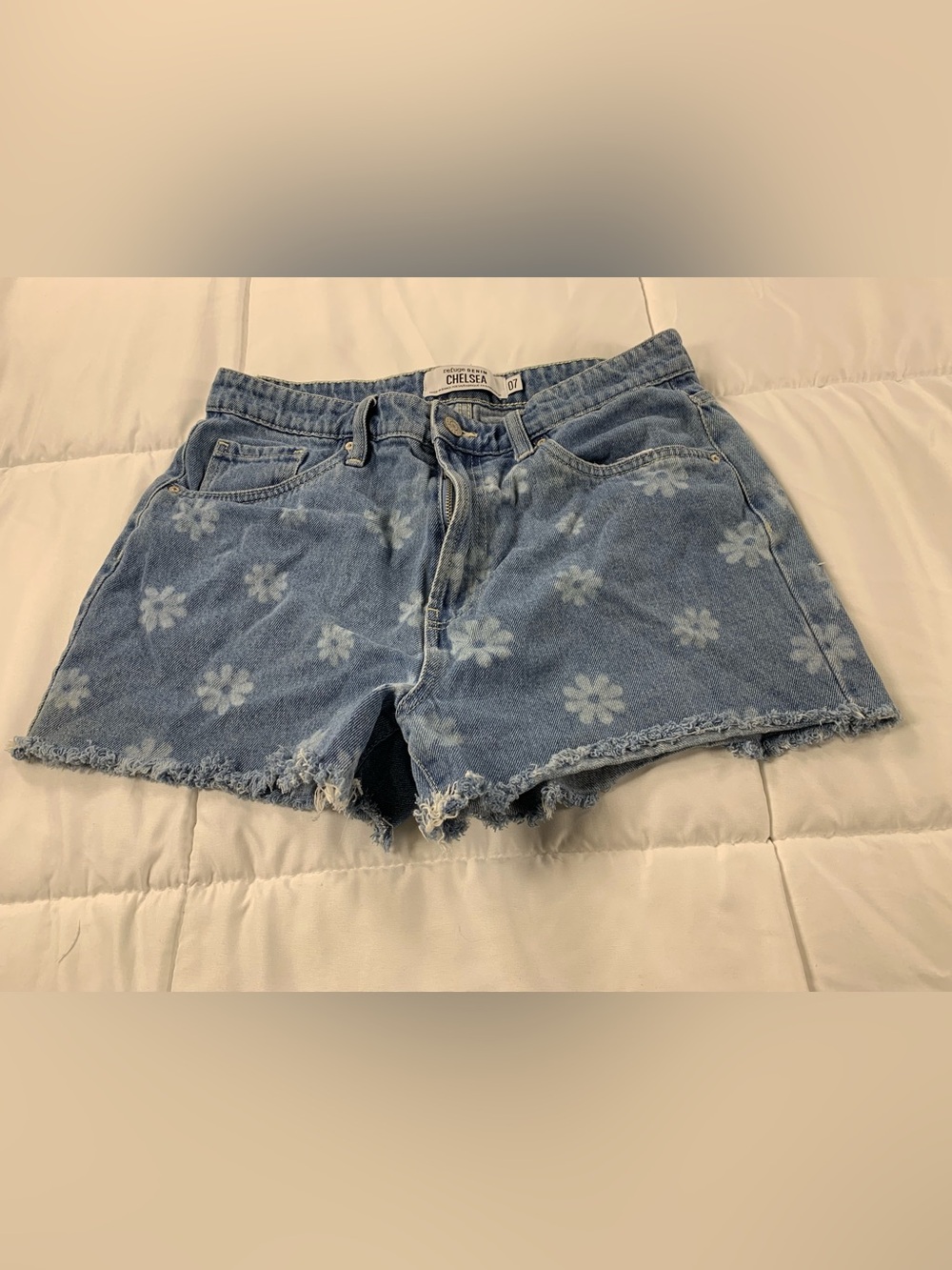 Preloved  refuge DENIM CHELSEA jean shorts size 07